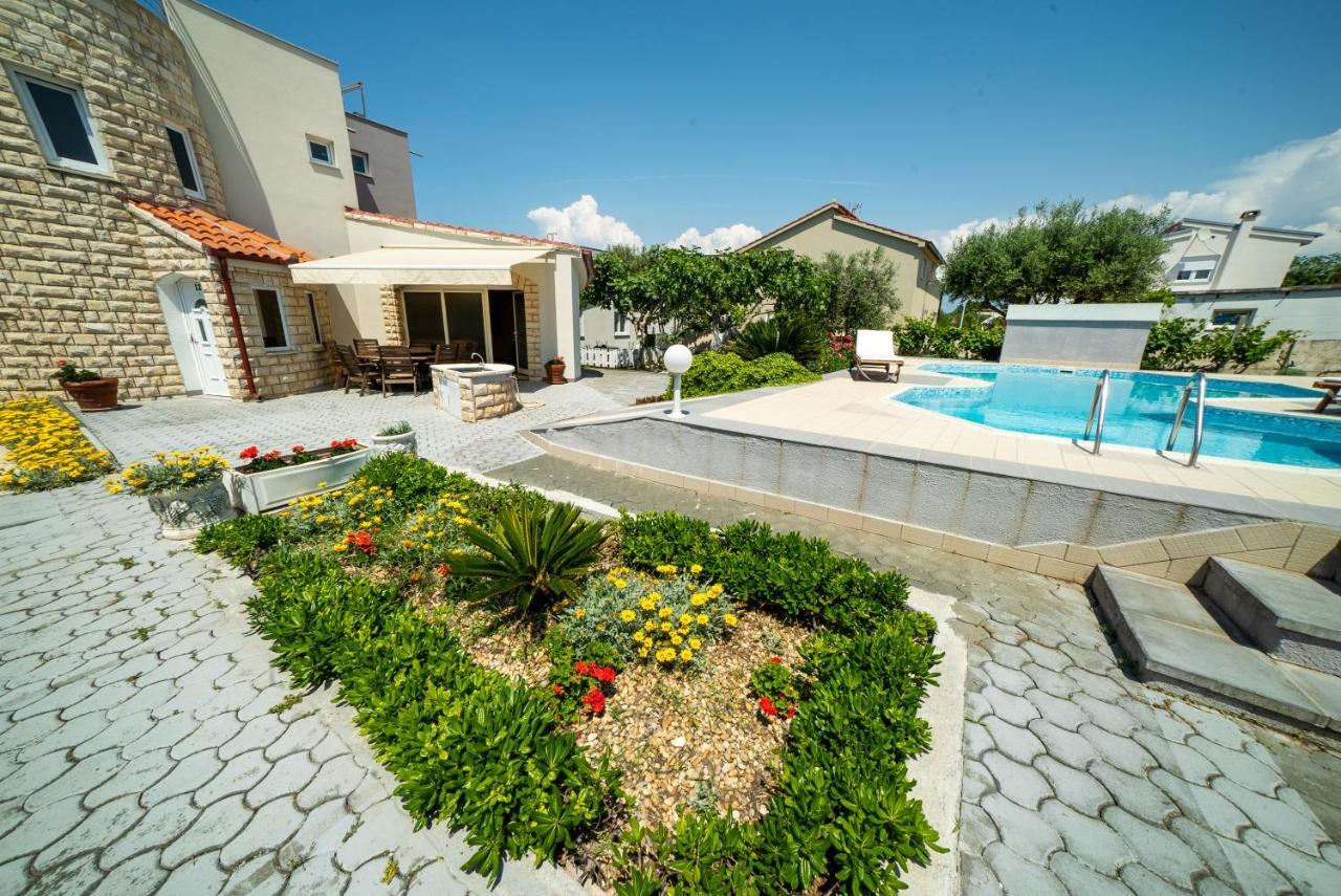 Villa Lulic 维尔 外观 照片